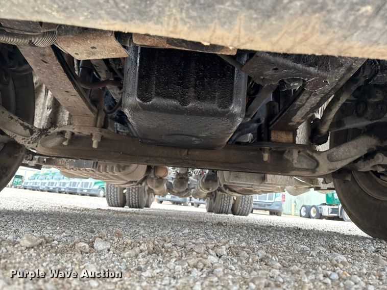 image for item EF2452 2017 Freightliner Cascadia 125 semi truck