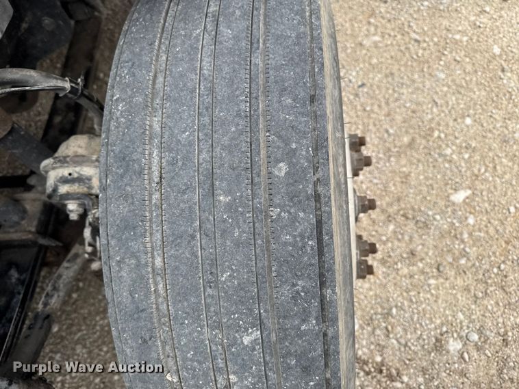 image for item EF2452 2017 Freightliner Cascadia 125 semi truck