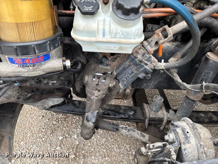 image for item EF2452 2017 Freightliner Cascadia 125 semi truck