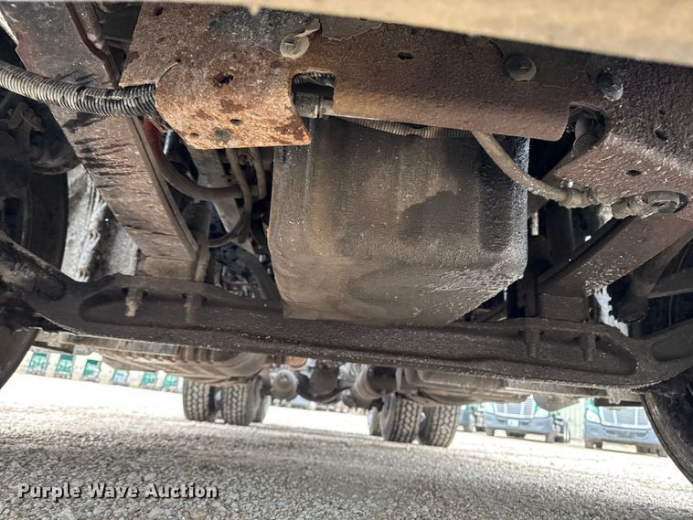 image for item EF2453 2017 Freightliner Cascadia semi truck