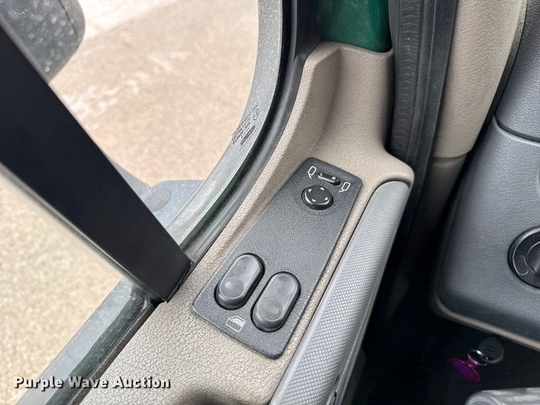 image for item EF2453 2017 Freightliner Cascadia semi truck