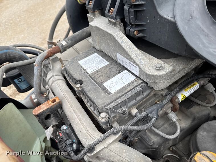 image for item EF2453 2017 Freightliner Cascadia semi truck