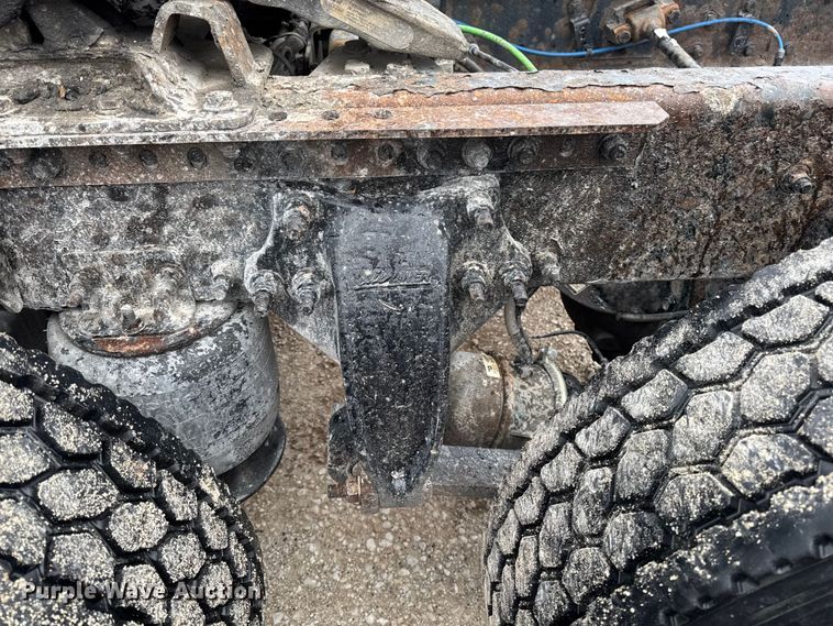 image for item EF2453 2017 Freightliner Cascadia semi truck