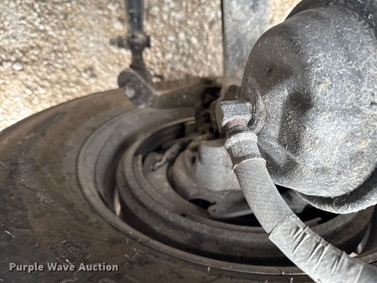 image for item EF2453 2017 Freightliner Cascadia semi truck