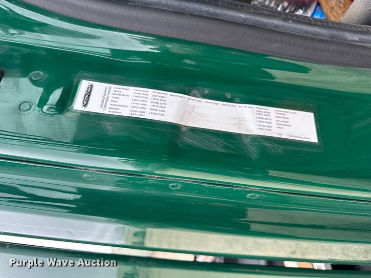 image for item EF2453 2017 Freightliner Cascadia semi truck