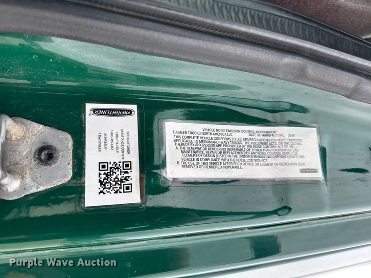 image for item EF2453 2017 Freightliner Cascadia semi truck