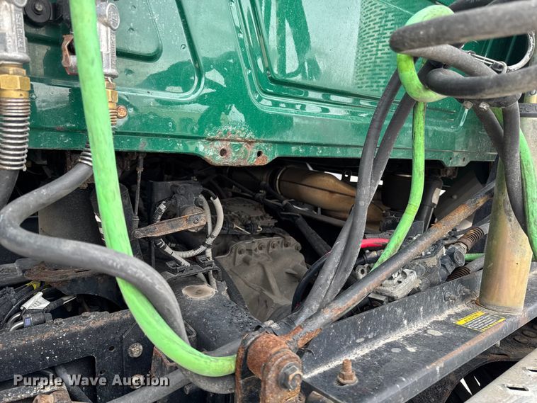 image for item EF2454 2016 Mack CXU613 semi truck