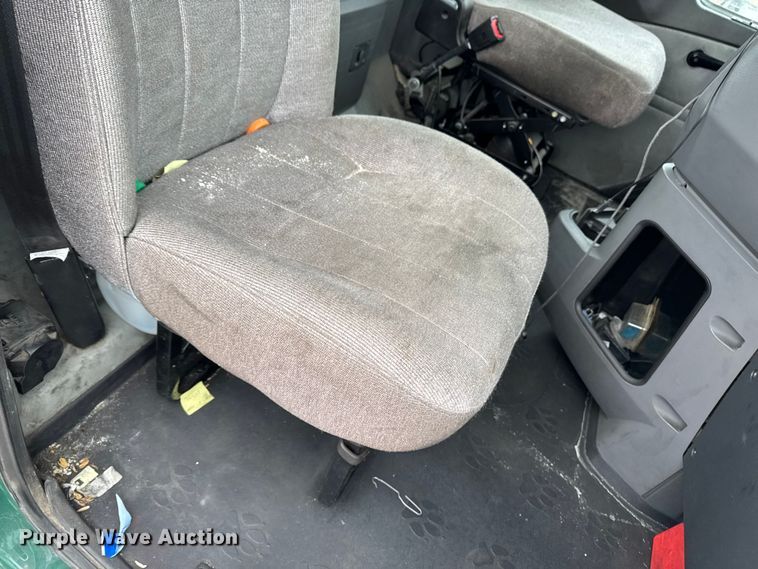 image for item EF2454 2016 Mack CXU613 semi truck