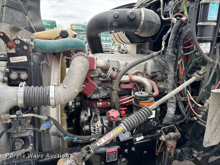 image for item EF2454 2016 Mack CXU613 semi truck