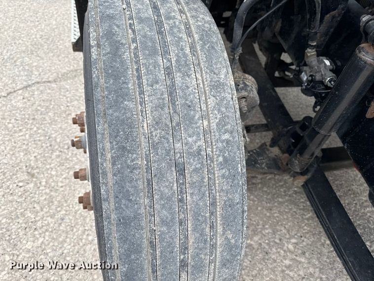 image for item EF2454 2016 Mack CXU613 semi truck