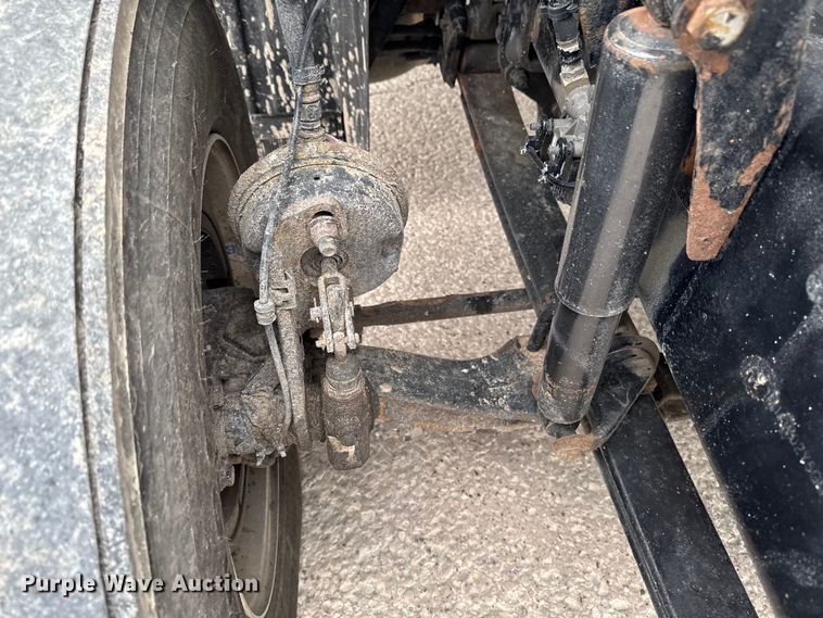 image for item EF2454 2016 Mack CXU613 semi truck