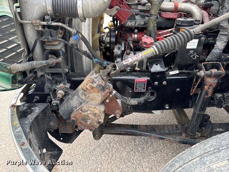 image for item EF2454 2016 Mack CXU613 semi truck