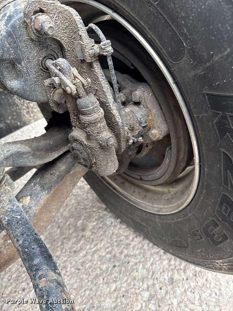 image for item EF2454 2016 Mack CXU613 semi truck