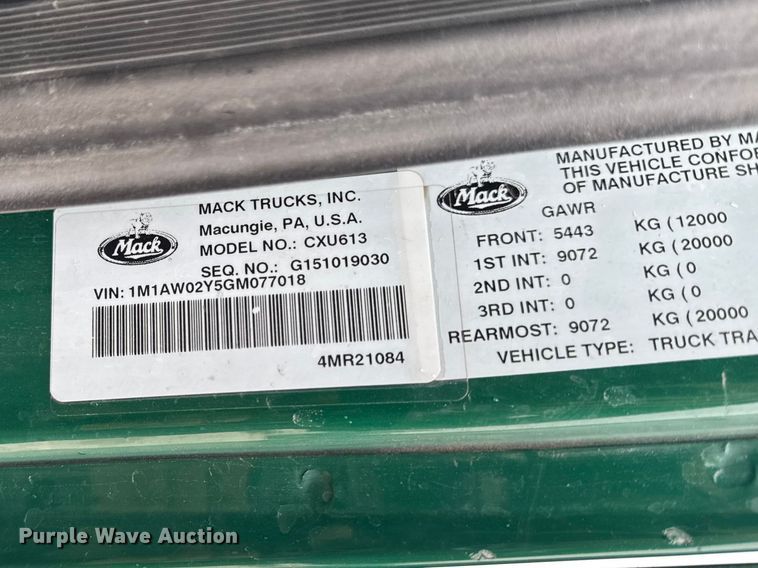 image for item EF2454 2016 Mack CXU613 semi truck