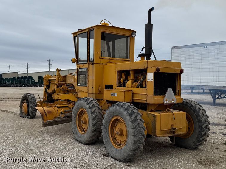 image for item EQ5007 1963 Wabco 666 rigid frame motor grader