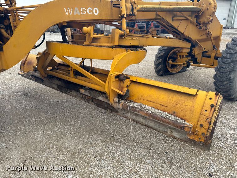 image for item EQ5007 1963 Wabco 666 rigid frame motor grader