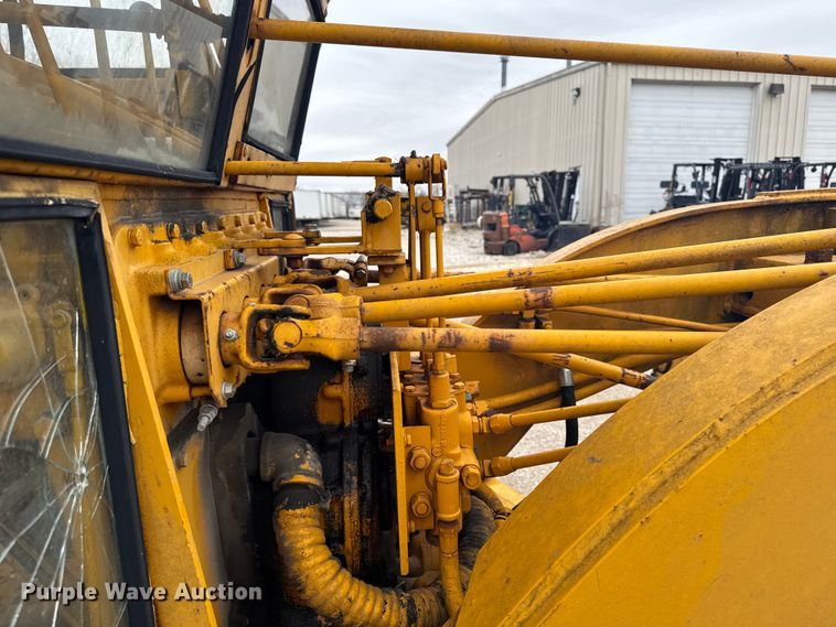 image for item EQ5007 1963 Wabco 666 rigid frame motor grader