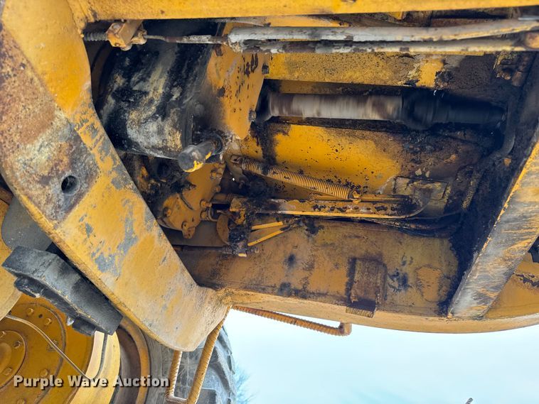 image for item EQ5007 1963 Wabco 666 rigid frame motor grader