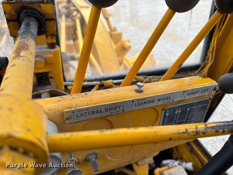 image for item EQ5007 1963 Wabco 666 rigid frame motor grader