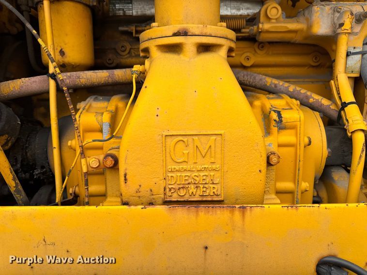 image for item EQ5007 1963 Wabco 666 rigid frame motor grader