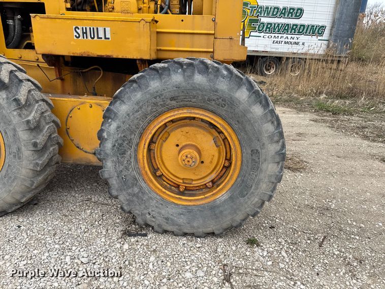 image for item EQ5007 1963 Wabco 666 rigid frame motor grader