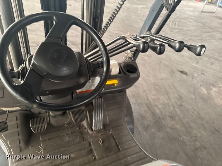 image for item EQ5009 Toyota 8FGCU25 forklift