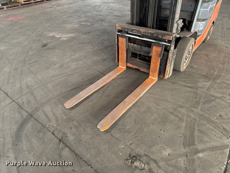 image for item EQ5009 Toyota 8FGCU25 forklift