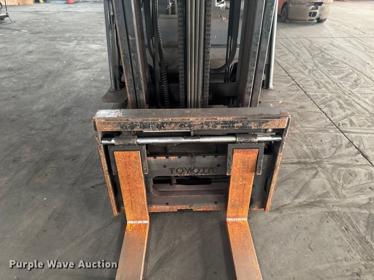 image for item EQ5009 Toyota 8FGCU25 forklift