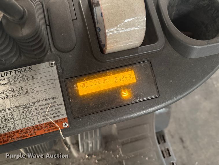 image for item EQ5009 Toyota 8FGCU25 forklift