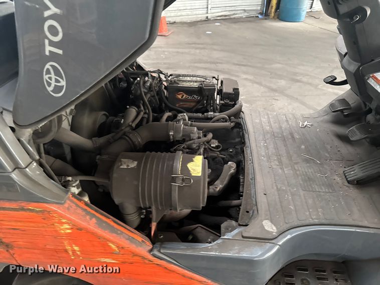 image for item EQ5009 Toyota 8FGCU25 forklift