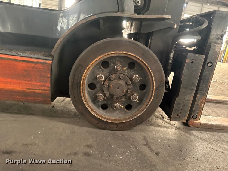 image for item EQ5009 Toyota 8FGCU25 forklift