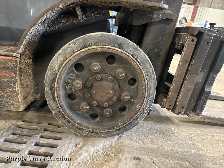 image for item EQ5018 Toyota 8FGCU25 forklift