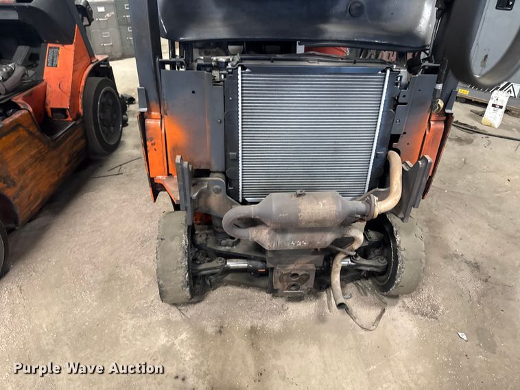 image for item EQ5019 (2) Toyota forklifts