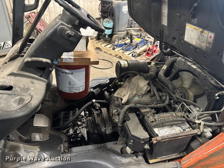 image for item EQ5019 (2) Toyota forklifts