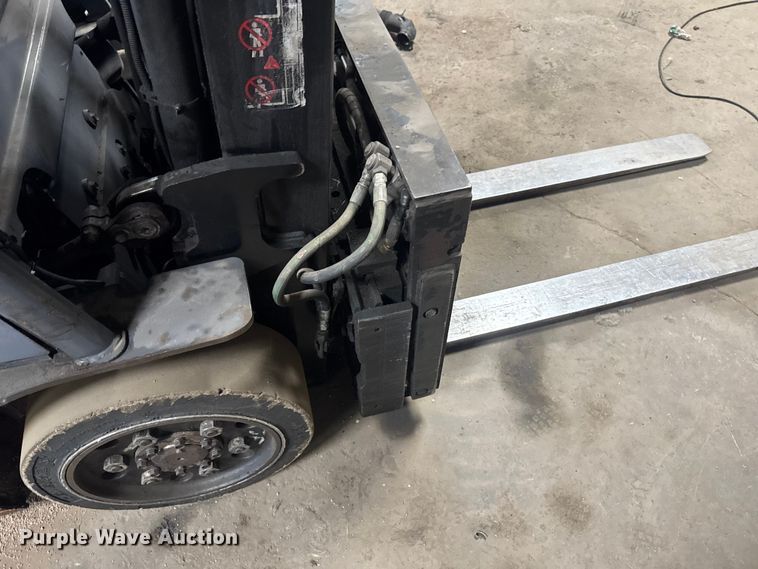 image for item EQ5019 (2) Toyota forklifts