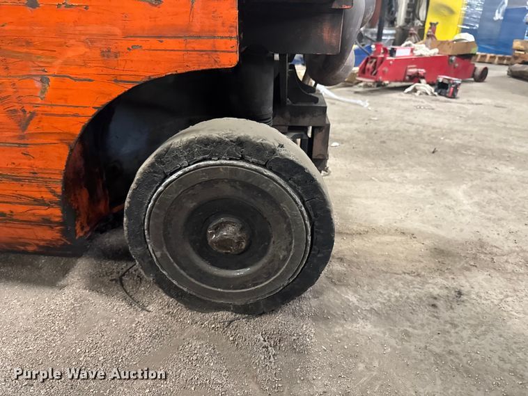 image for item EQ5019 (2) Toyota forklifts