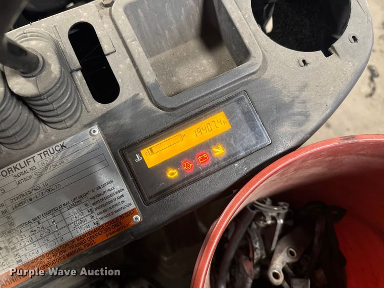 image for item EQ5019 (2) Toyota forklifts
