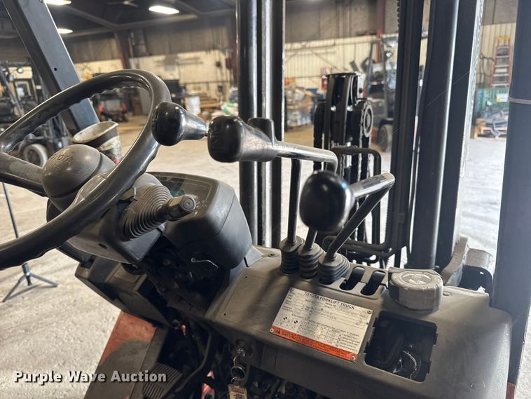 image for item EQ5020 Toyota 7FGCU25 forklift