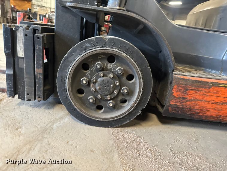 image for item EQ5021 Toyota 8FGCU25 forklift