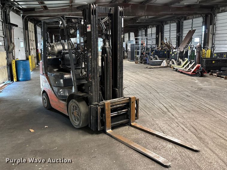 image for item FB5514 Toyota 8FGCU25 forklift