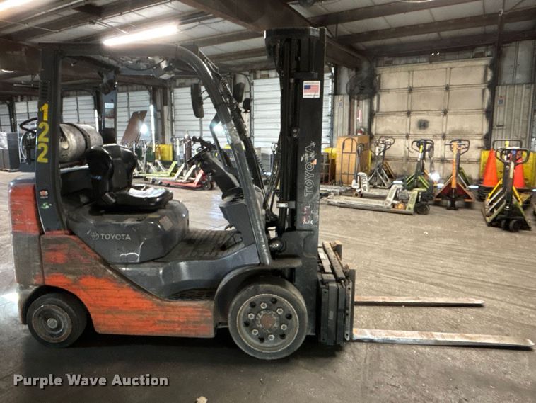 image for item FB5514 Toyota 8FGCU25 forklift