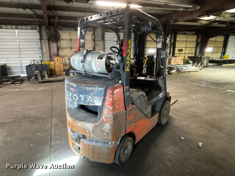 image for item FB5514 Toyota 8FGCU25 forklift
