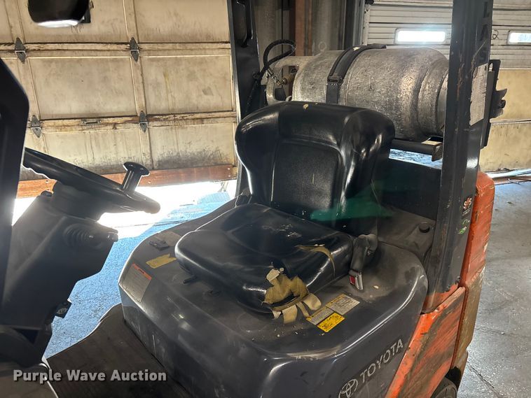 image for item FB5514 Toyota 8FGCU25 forklift