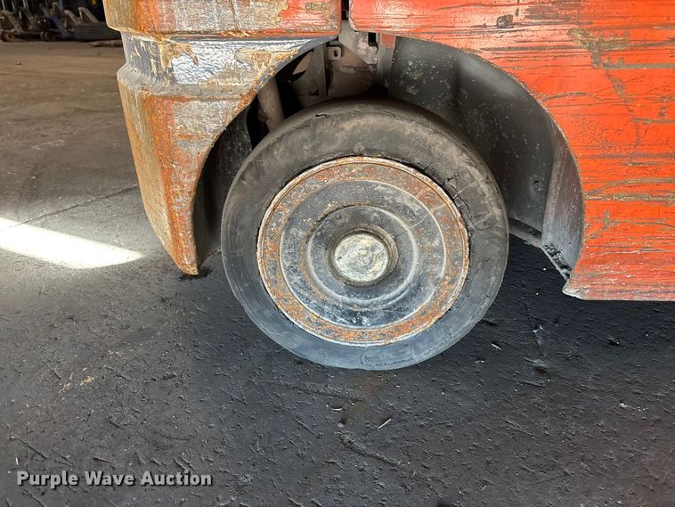 image for item FB5514 Toyota 8FGCU25 forklift