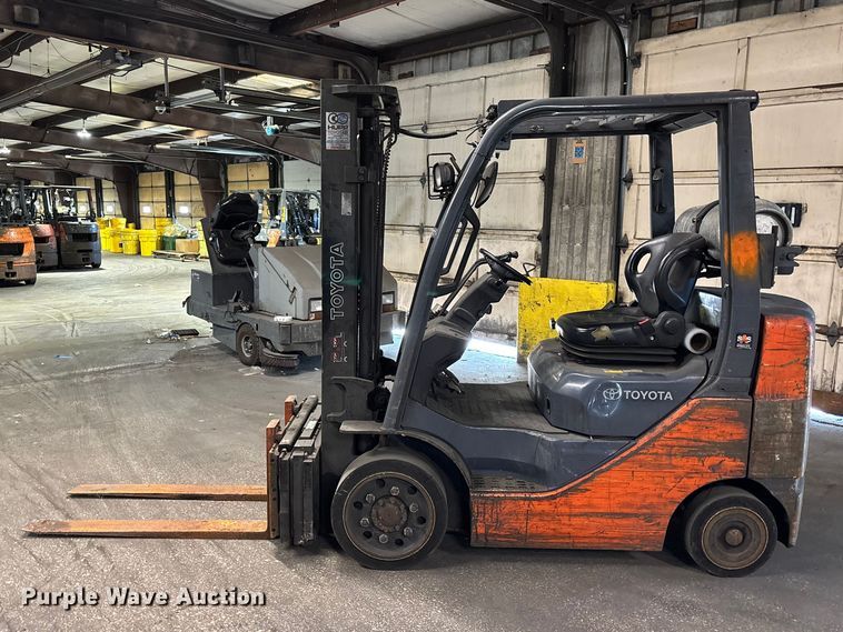 image for item FB5515 Toyota 8FGCU25 forklift