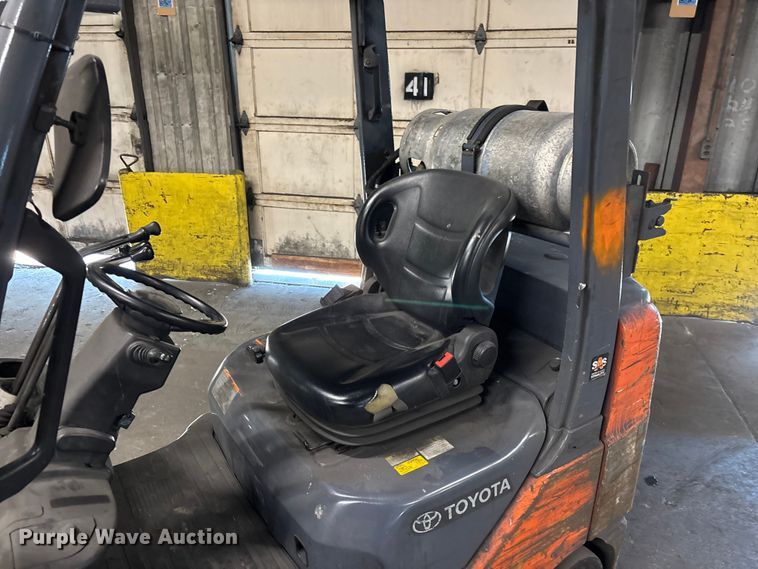 image for item FB5515 Toyota 8FGCU25 forklift