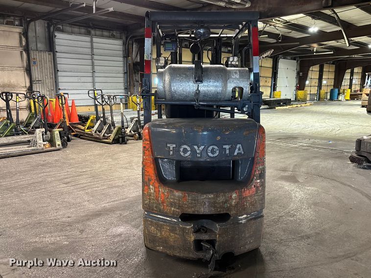 image for item FB5516 Toyota 8FGCU25 forklift