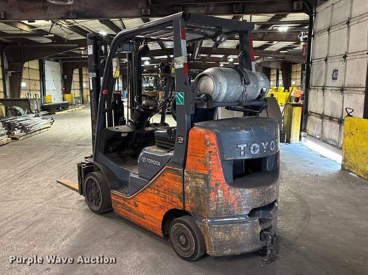 image for item FB5516 Toyota 8FGCU25 forklift