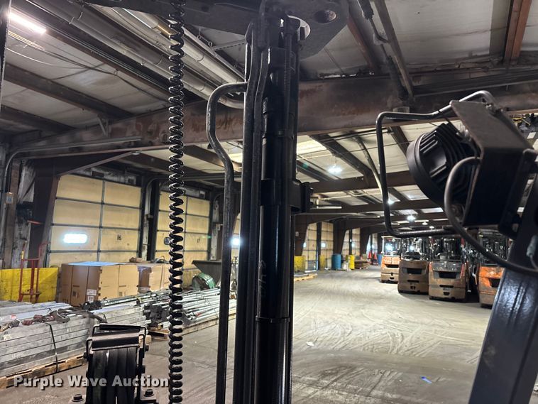 image for item FB5516 Toyota 8FGCU25 forklift