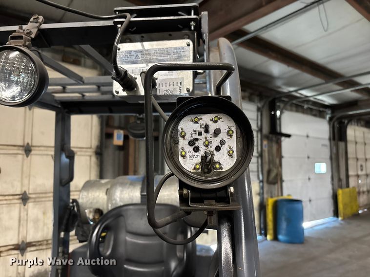 image for item FB5516 Toyota 8FGCU25 forklift